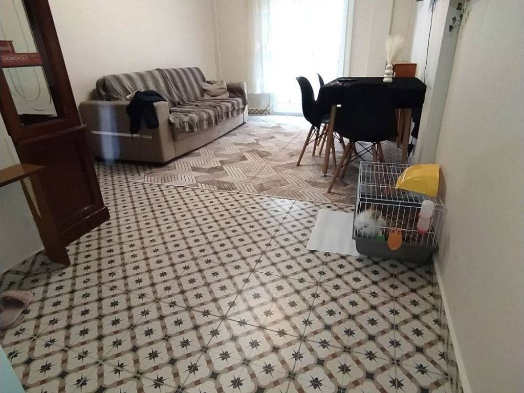 ANYPLACE MESITIKES YPERESIES