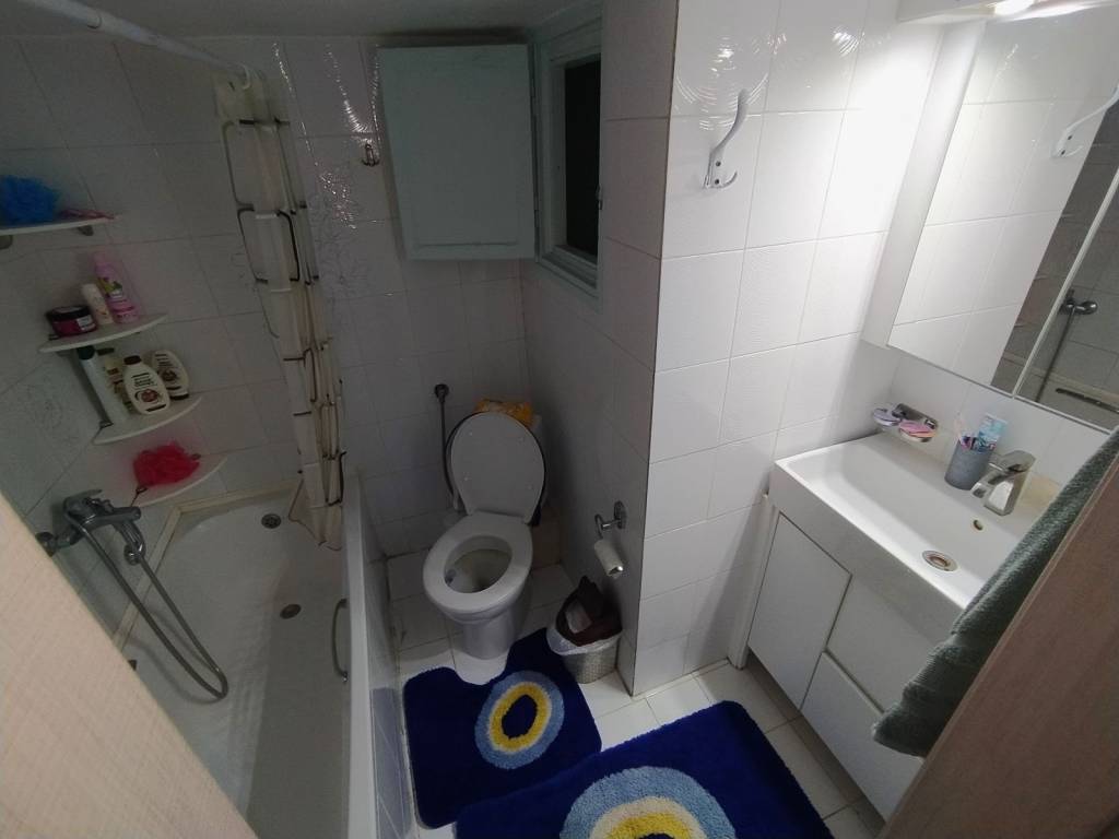 ANYPLACE MESITIKES YPERESIES