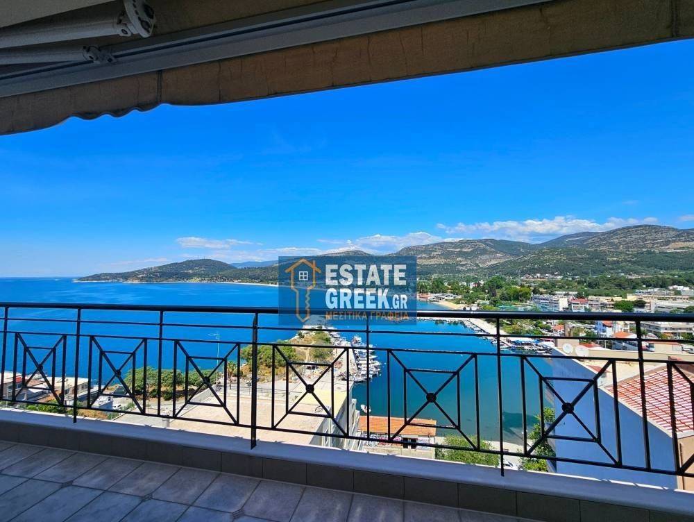 ★ Άριστη ιδιωτική κατασκευή 15 ετών ★ 4 υπνοδωμάτια + 2 μπάνια ★ Κλειστό πάρκινγκ