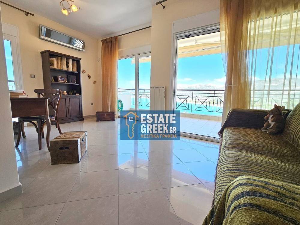 ★ Άριστη ιδιωτική κατασκευή 15 ετών ★ 4 υπνοδωμάτια + 2 μπάνια ★ Κλειστό πάρκινγκ