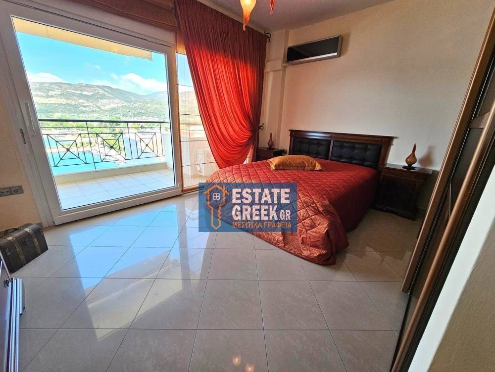 ★ Άριστη ιδιωτική κατασκευή 15 ετών ★ 4 υπνοδωμάτια + 2 μπάνια ★ Κλειστό πάρκινγκ