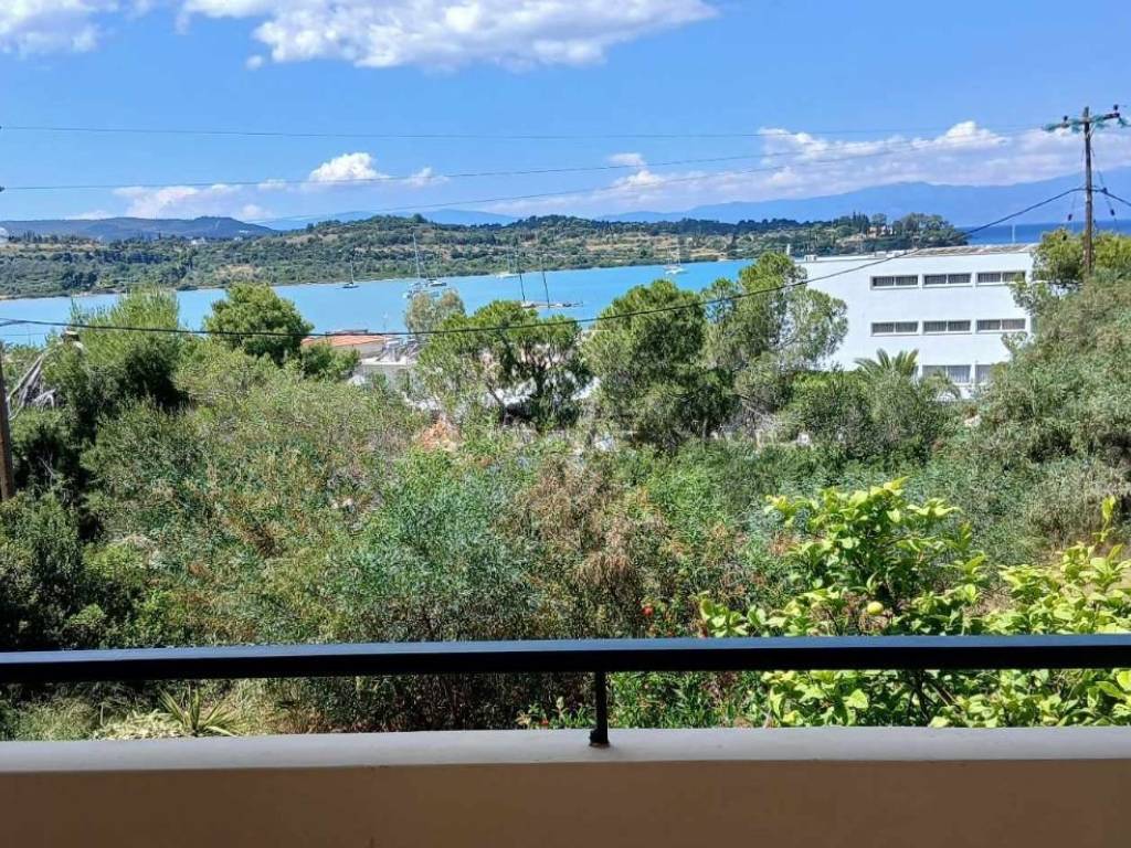 Balcony on the Top Floor Unobstructed Sea View