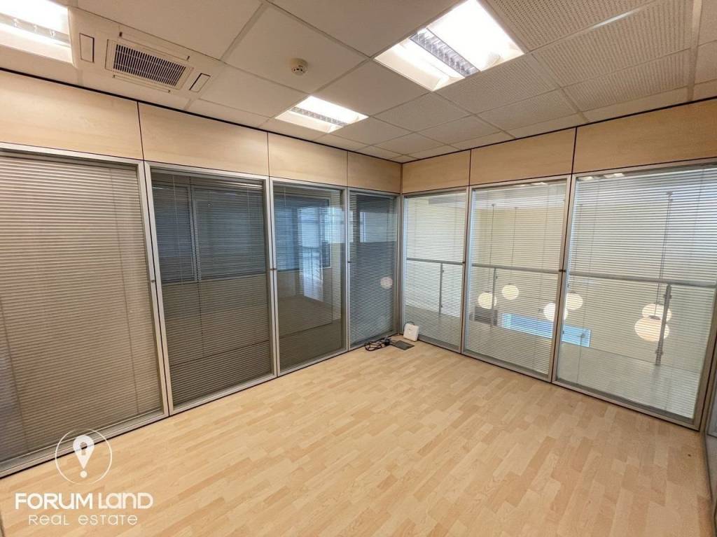 Forumland Real Estate, Grapheiakos choros