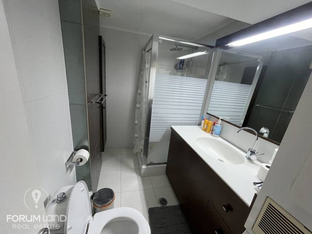Forumland Real Estate, Μπάνιο