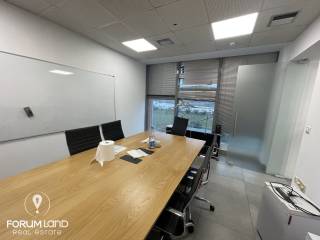 Forumland Real Estate, Grapheiakos choros