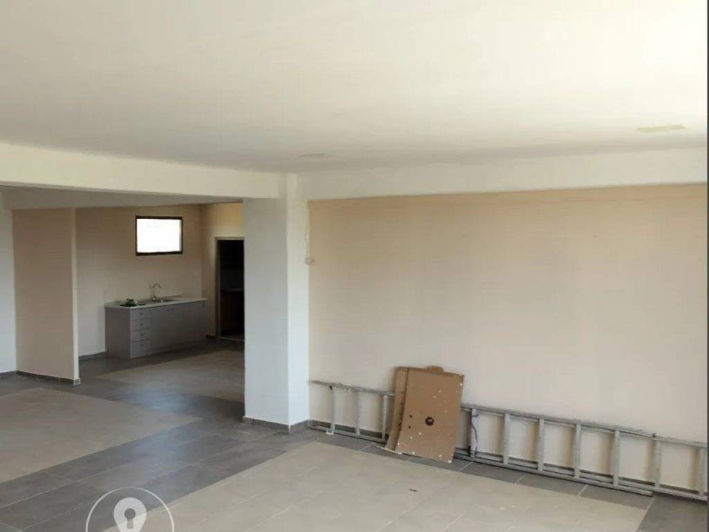 Forumland Real Estate, Επαγγελματικός χώρος 150τμ