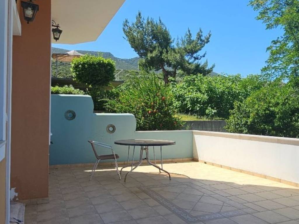 Ισόγειο διαμέρισμα