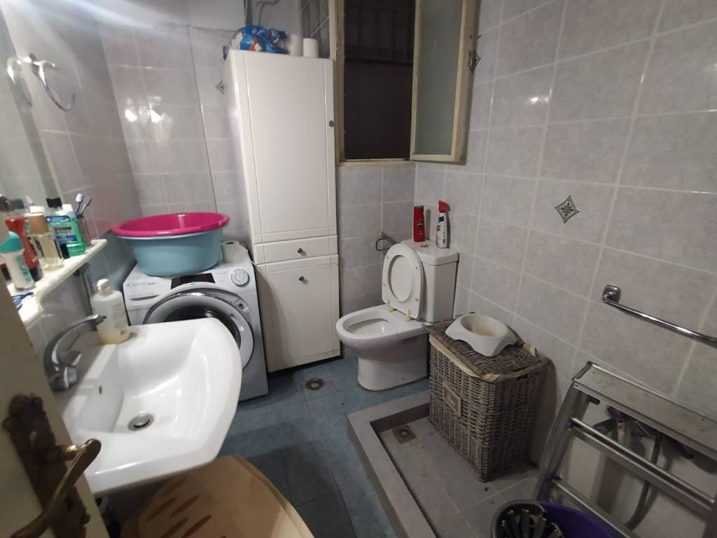 Μπάνιο 1ου ορόφου