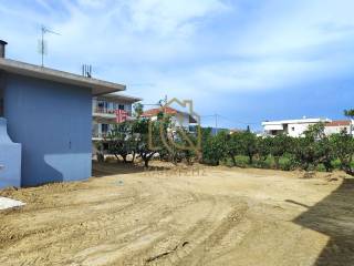 SE KENTRIKO DROMO TOY MESOLOGGIOY