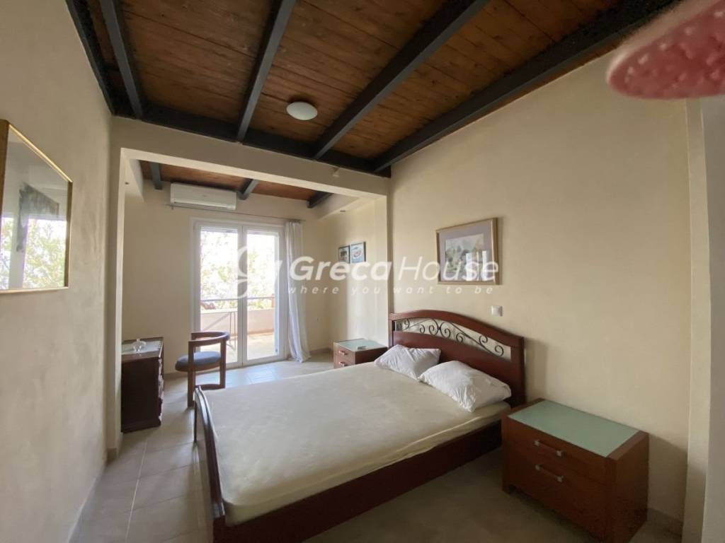 Mονοκατοικίες με ιδιωτική παραλία