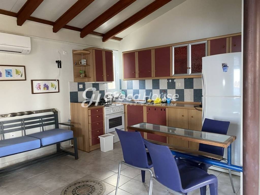 Mονοκατοικίες με ιδιωτική παραλία