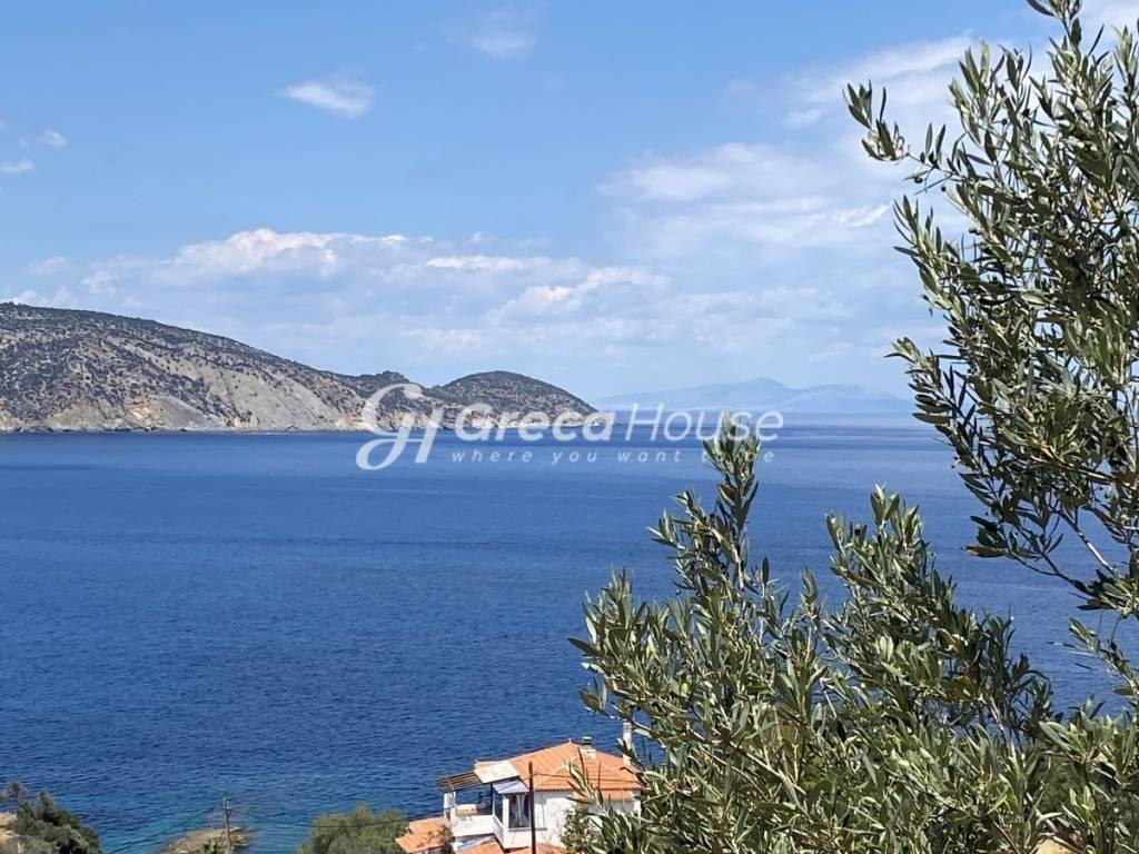 Mονοκατοικίες με ιδιωτική παραλία