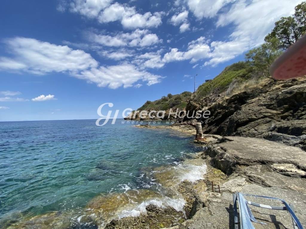 Mονοκατοικίες με ιδιωτική παραλία