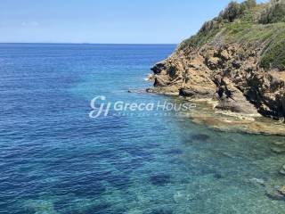 Mονοκατοικίες με ιδιωτική παραλία