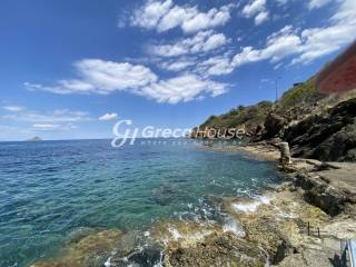 Mονοκατοικίες με ιδιωτική παραλία