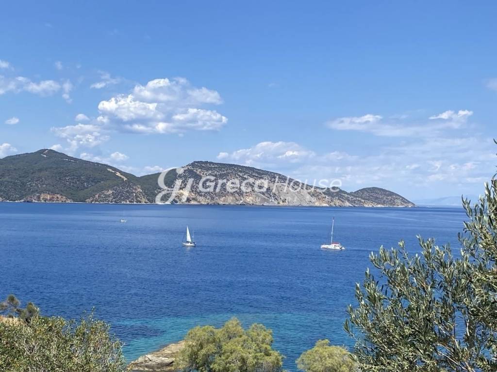 Mονοκατοικίες με ιδιωτική παραλία