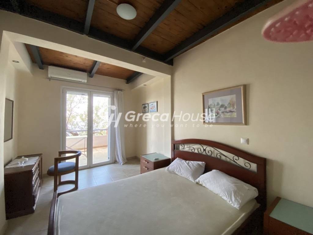 Mονοκατοικίες με ιδιωτική παραλία