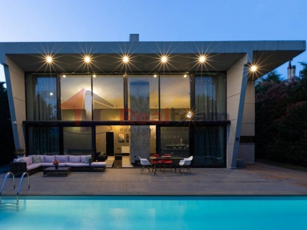 Εξωτερικοι χώροι