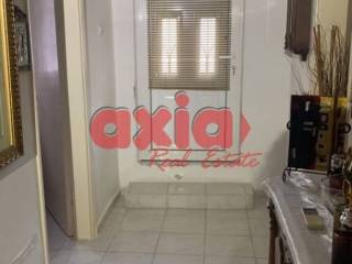 Καβάλα, Αγία Βαρβάρα: Πωλείται μερικώς ανακαινισμένο διαμέρισμα 85τ.μ. σε ισόγειο με  αυλή και ατομική θέρμανση. Αποτελείται από 2 υπνοδωμάτια, 1