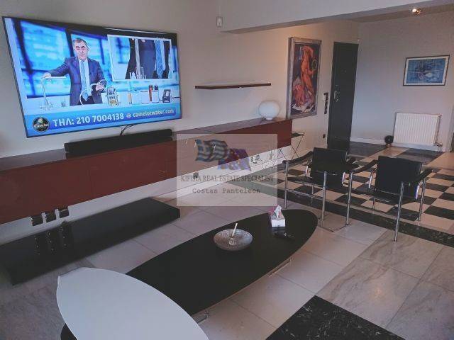 LIVING ROOM - ENTRANCE