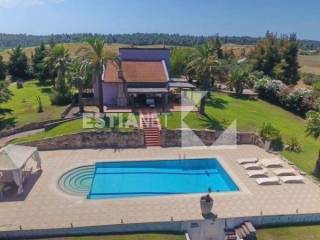 Εξωτερικός χώρος,Πισίνα