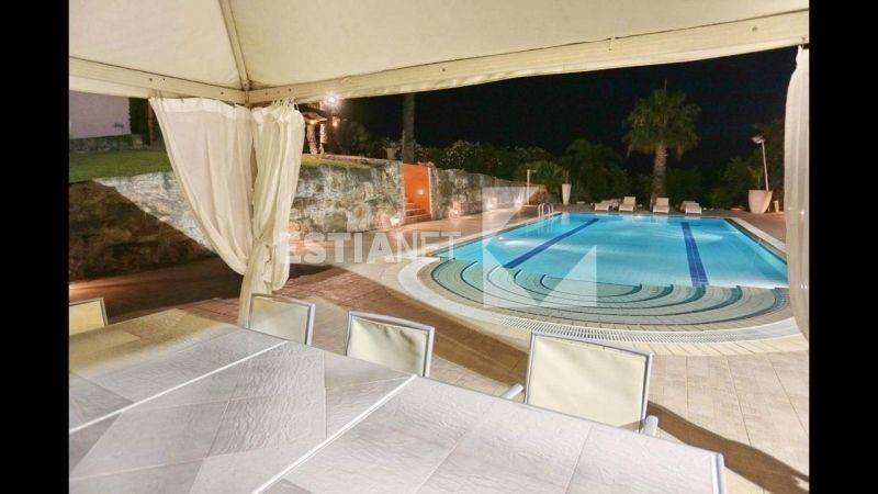 Εξωτερικός χώρος,Πισίνα