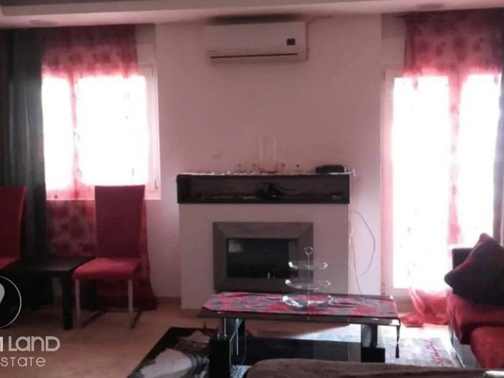 Forumland Real Estate, Σαλόνι με τζάκι