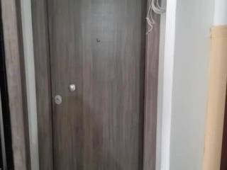 Forumland Real Estate, Θωρακισμένη πόρτα