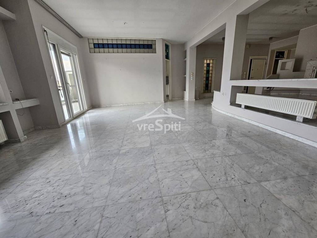 ΕΣΩΤΕΡΙΚΗ ΑΠΟΨΗ ΤΟΥ ΔΙΑΜΕΡΙΣΜΑΤΟΣ