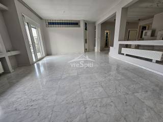 ΕΣΩΤΕΡΙΚΗ ΑΠΟΨΗ ΤΟΥ ΔΙΑΜΕΡΙΣΜΑΤΟΣ