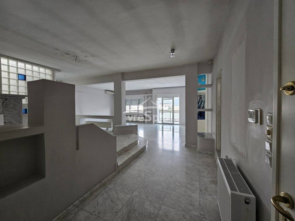 ΕΣΩΤΕΡΙΚΗ ΑΠΟΨΗ ΤΟΥ ΔΙΑΜΕΡΙΣΜΑΤΟΣ