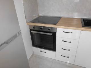 ΕΝΤΟΙΧΙΣΜΕΝΗ ΚΟΥΖΙΝΑ