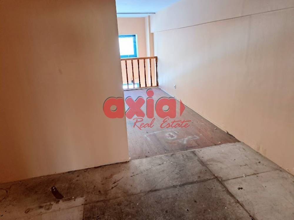 Ενοικιάζεται Κατάστημα 45τ.μ. που βρίσκεται σε πολύ κεντρικό σημείο της πόλης και της αγοράς.