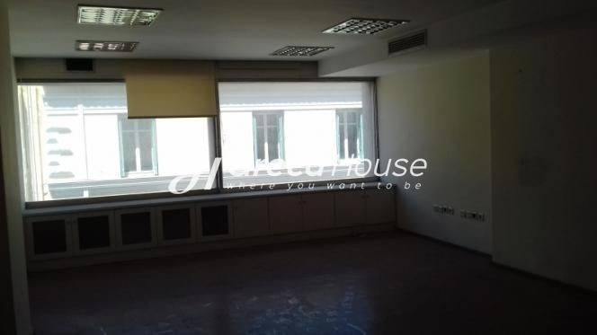 Κτίριο 10 επιπέδων προς πώληση Μοναστηράκι