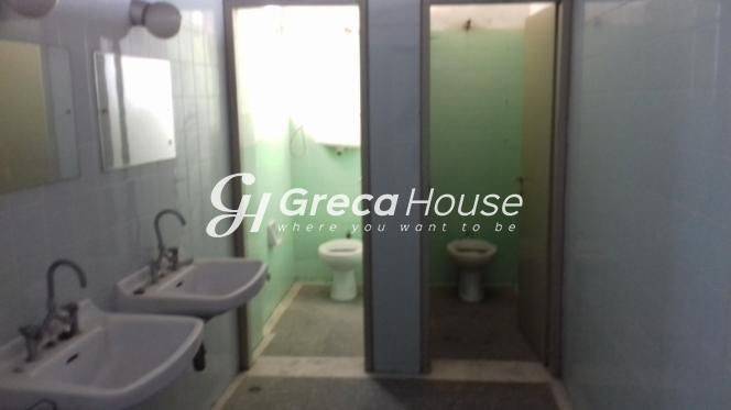 Κτίριο 10 επιπέδων προς πώληση Μοναστηράκι