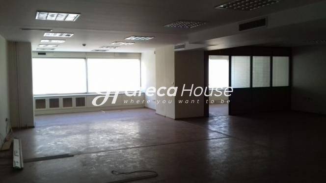 Κτίριο 10 επιπέδων προς πώληση Μοναστηράκι