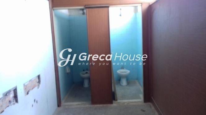 Κτίριο 10 επιπέδων προς πώληση Μοναστηράκι