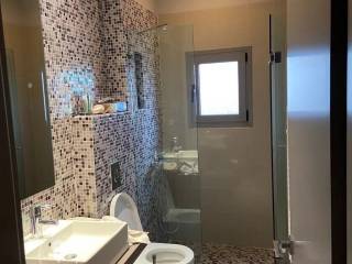 Forumland Real Estate, WC με ντουζιέρα