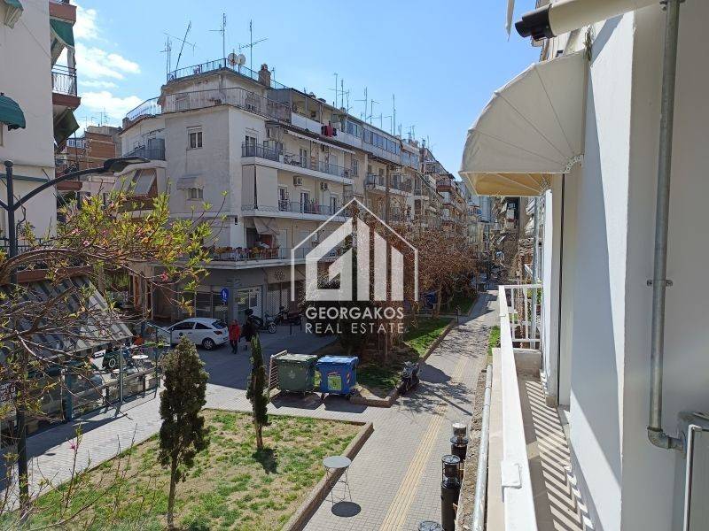 Θέα από μπαλκόνι