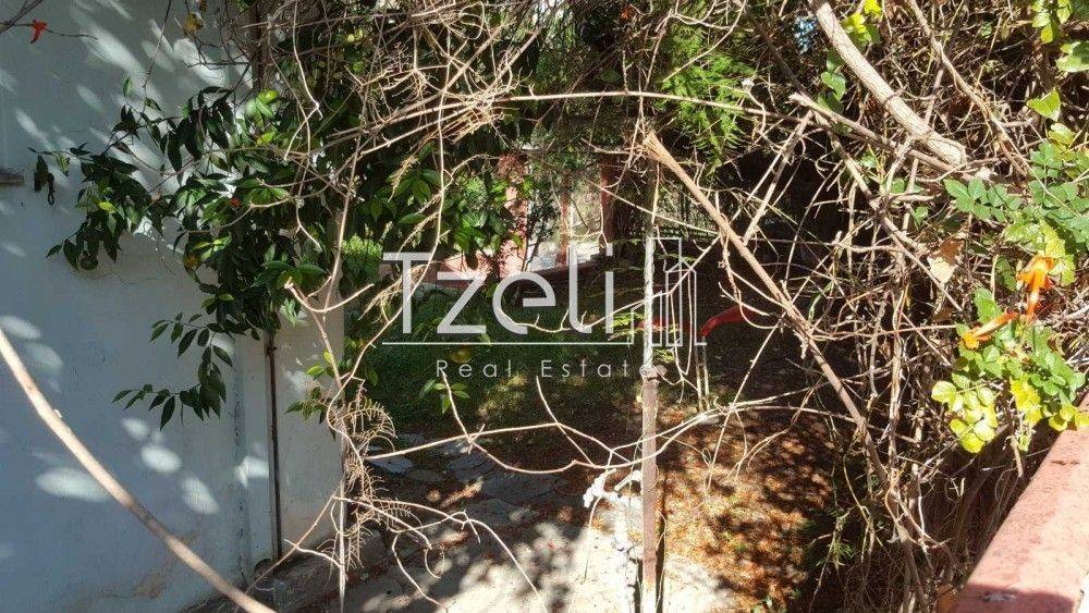 Άποψη οικοπέδου