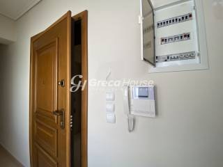 Διαμέρισμα με θέα θάλασσα στη Γλυφάδα