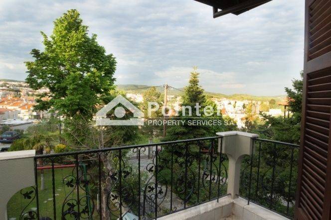 Θέα από μπαλκόνι