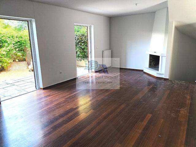 LIVING ROOM WITH FIREPLACE
