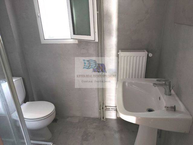 BATHROOM WITH SHOWER