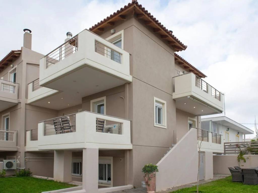 Ανεξάρτητη μεζονέτα στον Άγιο Νικόλαο στην Αρτέμιδα Αττικής.