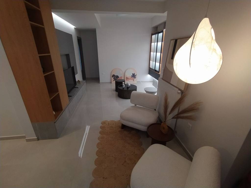 ANYPLACE MESITIKES YPERESIES