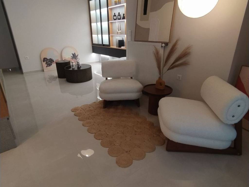 ANYPLACE MESITIKES YPERESIES