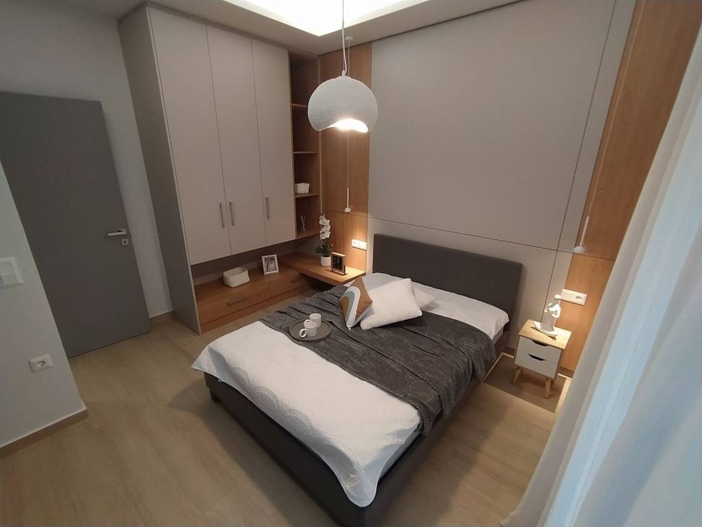 ANYPLACE MESITIKES YPERESIES