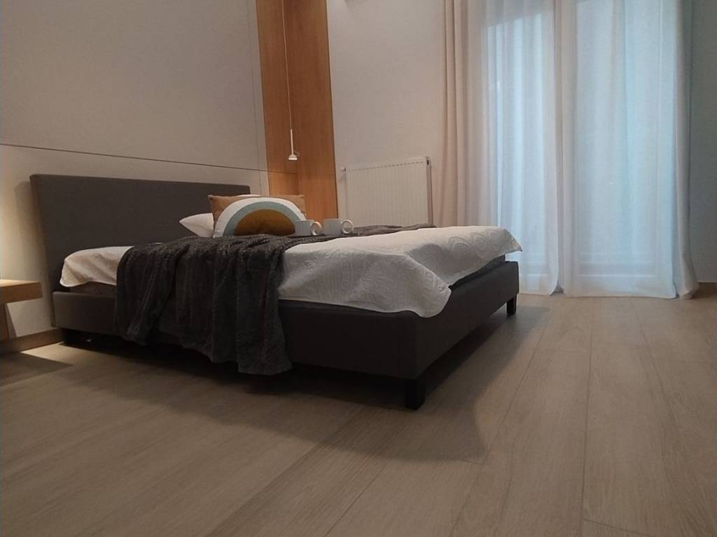 ANYPLACE MESITIKES YPERESIES