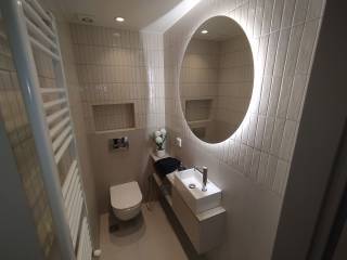 ANYPLACE MESITIKES YPERESIES